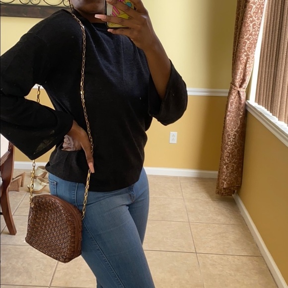 Black Casual Lightweight Knit Sweater - Picture 2 of 8